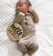 newborn picture of Calvin