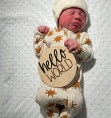 Newborn Photo of Scotty Luke 