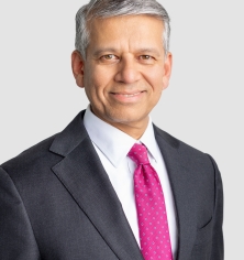 Headshot of Dr. Vaziri