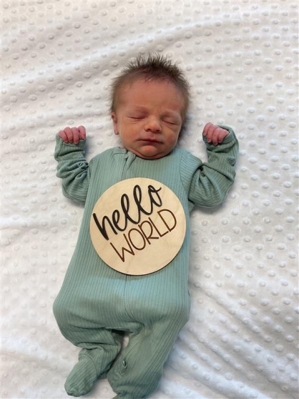 Newborn Photo of Bennett Keith 