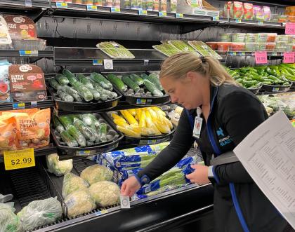 Shay Holbrook labeling Diabetic-friendly food